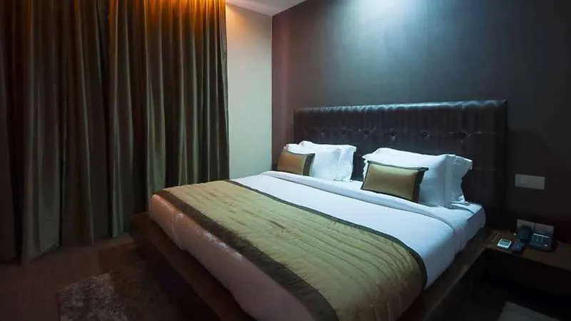 Hotel Aura @Airport New Delhi